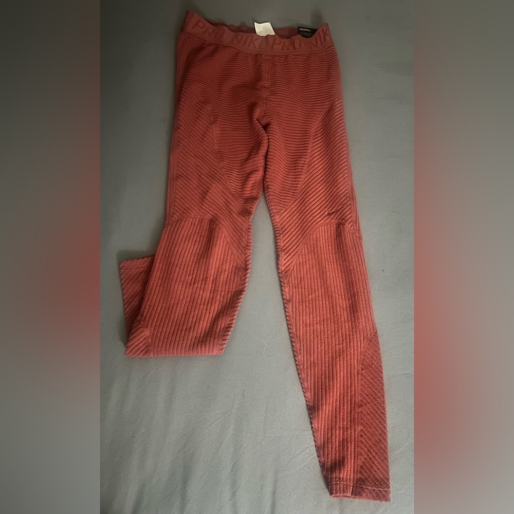 Nike Burgundy Ribbed Leggings